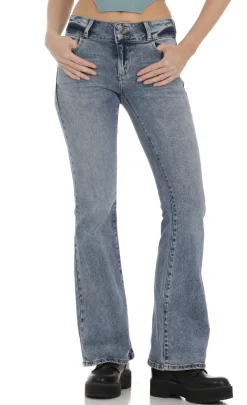 LUCY IN THE SKY Jeans^Bootleg Light Wash Denim Jeans