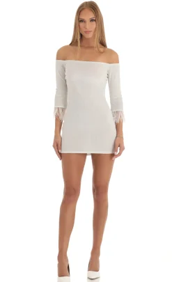 LUCY IN THE SKY Mini Dresses^Delores Velvet Feather Off The Shoulder Dress In White