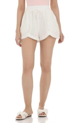 LUCY IN THE SKY Shorts^Flare Embroidered Trim Shorts In White