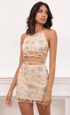 LUCY IN THE SKY Mini Dresses^Floral Embroidered Halter Dress In Gold