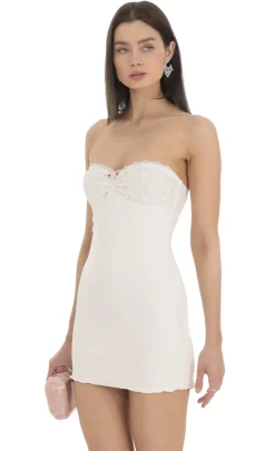 LUCY IN THE SKY Mini Dresses^Lace Bust Bodycon Strapless Dress In White