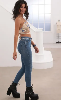 LUCY IN THE SKY Tops^Lace Crop Top In Gold And Blue