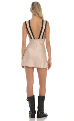LUCY IN THE SKY Mini Dresses^Lace Satin V-Neck Dress In Cameo