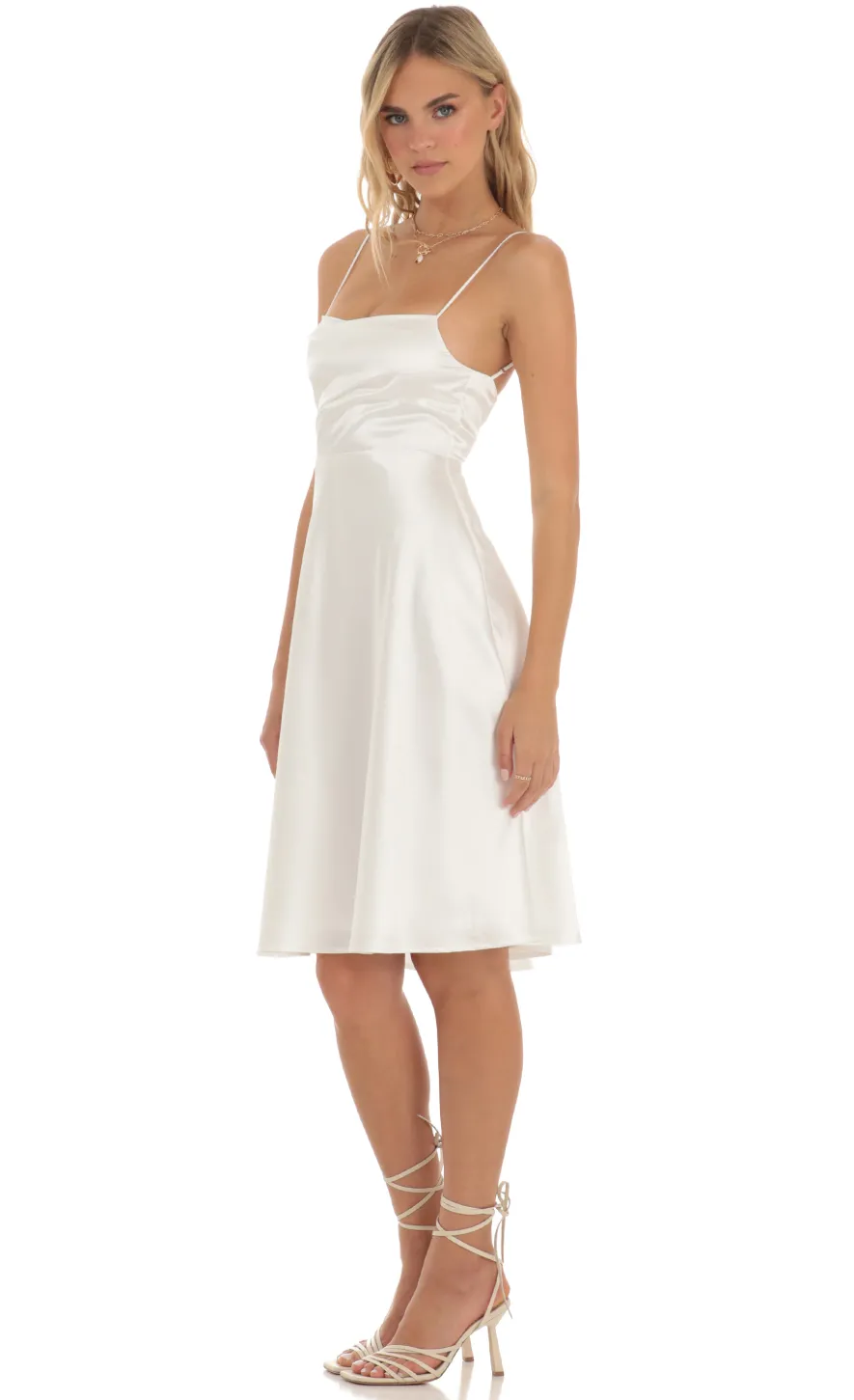 LUCY IN THE SKY Midi Dresses^Midi Dress In White
