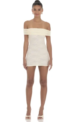 LUCY IN THE SKY Mini Dresses^Off Shoulder Lace Bodycon Dress In Cream