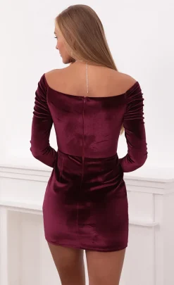 LUCY IN THE SKY Mini Dresses^Off Shoulder Velvet Dress In Burgundy
