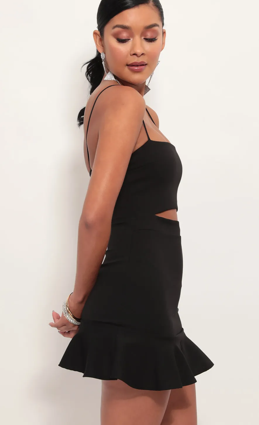 LUCY IN THE SKY Mini Dresses^Reilly Cutout Ruffle Dress In Black