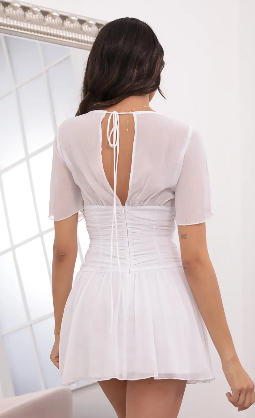 LUCY IN THE SKY Mini Dresses^Ruched Waist Dress In White