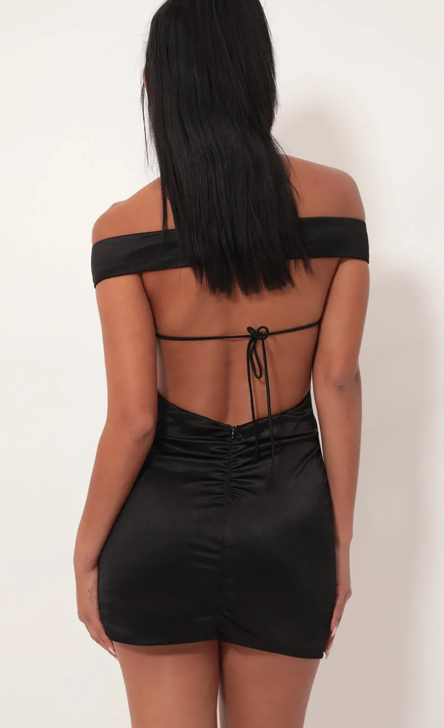 LUCY IN THE SKY Mini Dresses^Satin Luxe Dress In Black