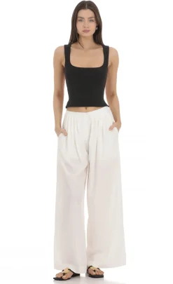 LUCY IN THE SKY Tops^Scoop Neck Open Back Top In Black