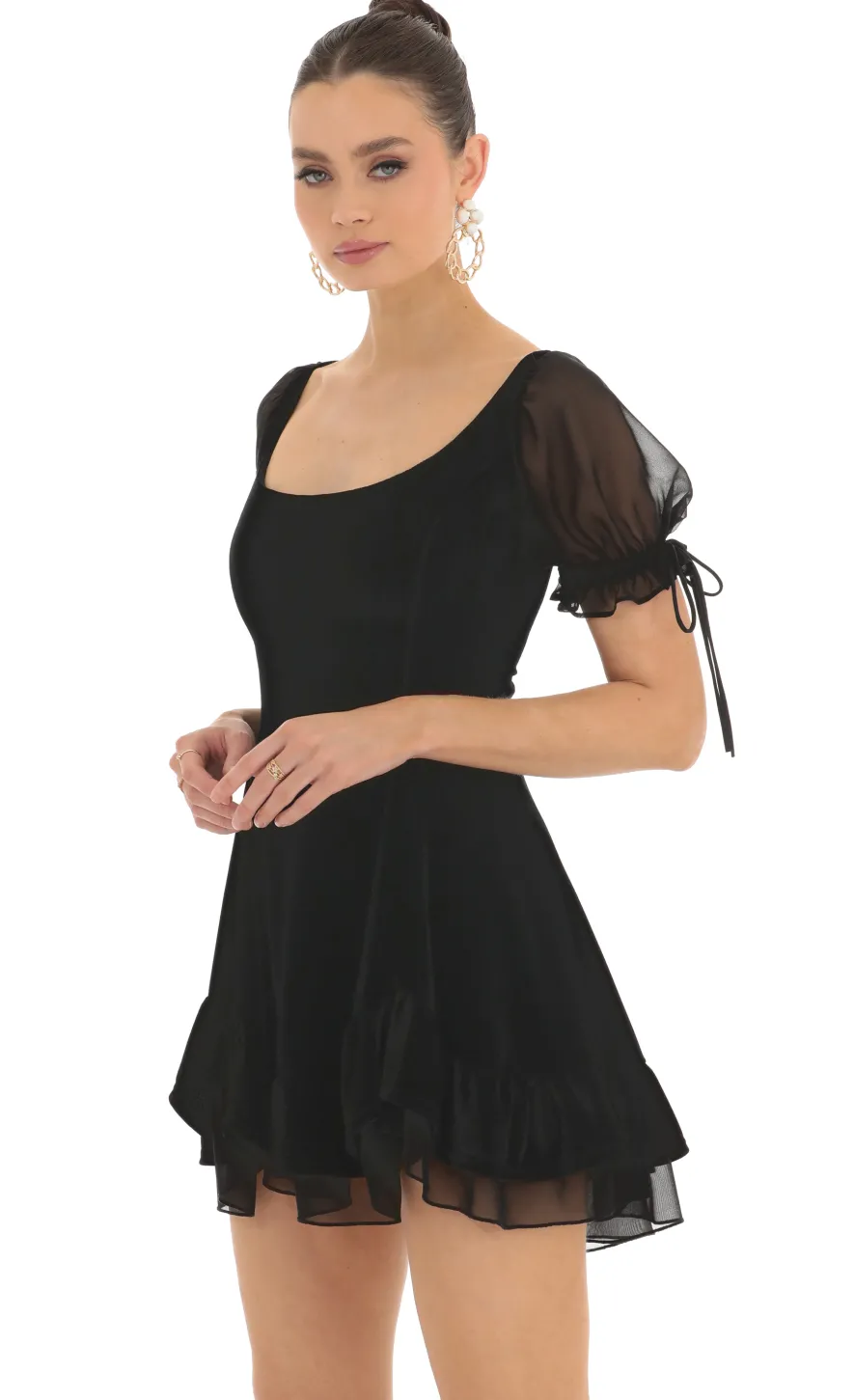 LUCY IN THE SKY Mini Dresses^Velvet Short Sleeve Fit And Flare Dress In Black