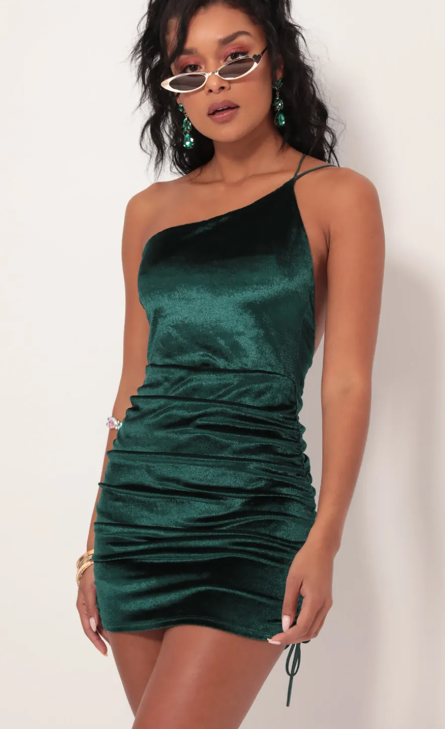 LUCY IN THE SKY Mini Dresses^Velvet Shoulder Ruched Dress In Hunter Green